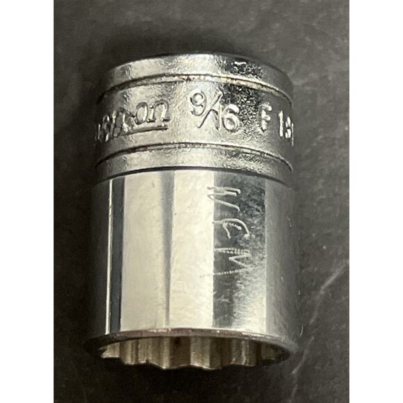 Snap-on Tools USA F181 3/8" Drive 9/16" SAE 12 point Shallow Steel Chrome Socket - Picture 3 of 5
